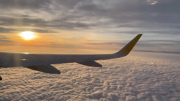 Полет Airbus Над Облаками Vueling Airlines Стоковое Фото