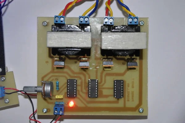 Circuito Electrónico Amplificador Tensión Corriente Que Consiste Transformador Condensador Potenciómetro —  Fotos de Stock