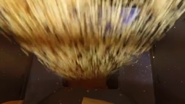 Sabun Konveyör Ekipmanının Bir Sabun Fabrikasında Konveyör Bandı Ham Sabun — Stok video