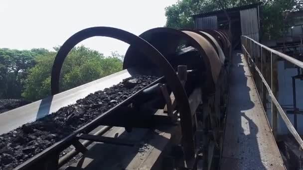 Closeup Charcoal Bituminous Coal Moving Roller Belt Soap Factory Conveyor — Stock Video