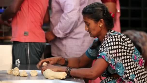 Kaiwara Chikkaballapura India January 2017 Closeup Indian Lady Preparing Dough — Stock video