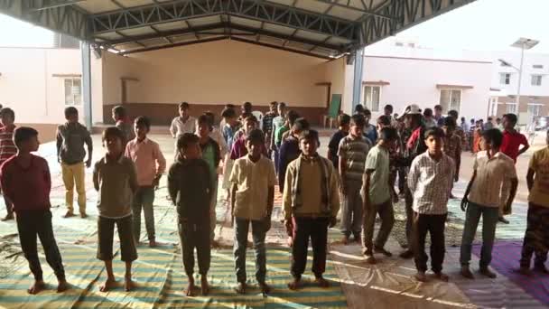 Kaiwara Chikkaballapura India January 2017 Group Male Students Waiting Practice — 비디오
