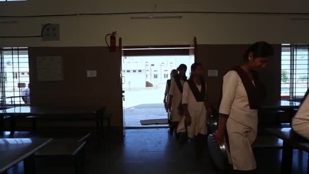 Kaiwara Chikkaballapura India January 2017 Video Female Students Entering Dining — Wideo stockowe