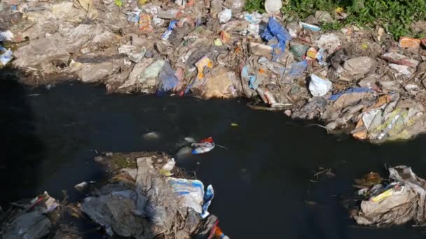 View Dirty Drainage Water Full Trash Indian Village Flowing Summer — Stock video