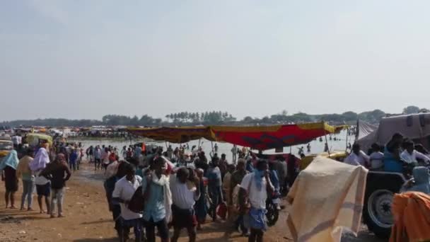 Vijayanagara India February 2023 Large Crowd Devotees Moves River Hindu — Stock Video