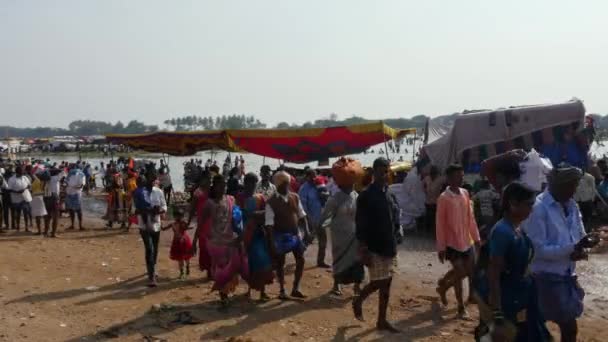 Vijayanagara India February 2023 Large Crowd Devotees Moves River Hindu — 图库视频影像