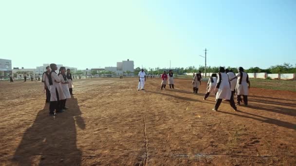 Kaiwara Chikkaballapura India January 2017 Wide View Female Students Playing — Video Stock
