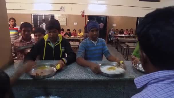 Kaiwara Chikkaballapura India January 2017 Closeup Meal Being Served Boys — Stock videók