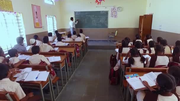 Kaiwara Chikkaballapura India January 2017 Back View Students Sitting Benches — Stock Video