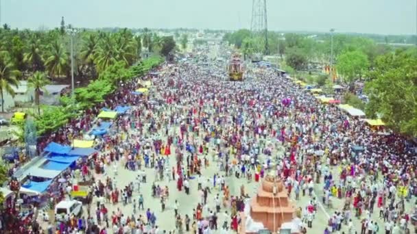 Aerial View Chariot Procession Celebration Hindu Religious Festival Yediyur Karnataka — Video