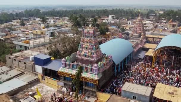 Aerial View Huge Crowd People Gathered Temple Hindu Religious Festival — Vídeos de Stock
