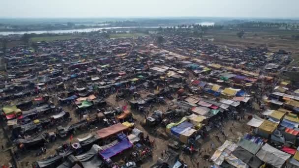 Aerial Shot Crowded County Fair Colourful Tents Shops Devotees Sheltered — Vídeos de Stock