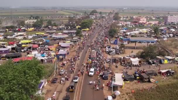Vijayanagara India February 2023 Aerial Track View Huge Crowded Road — Stockvideo