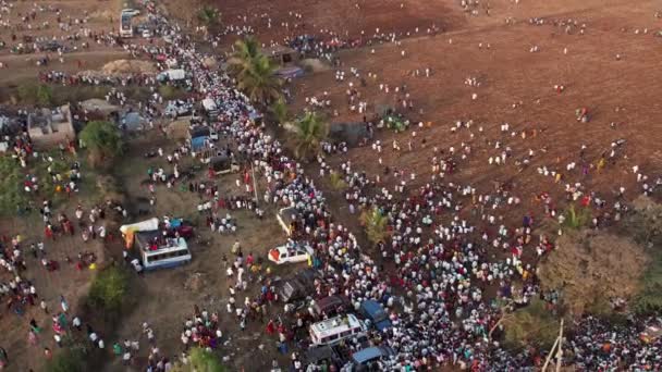 Aerial View Massive Crowd Moving Farmland Roads Religious Event Karnikotsava — Stock video