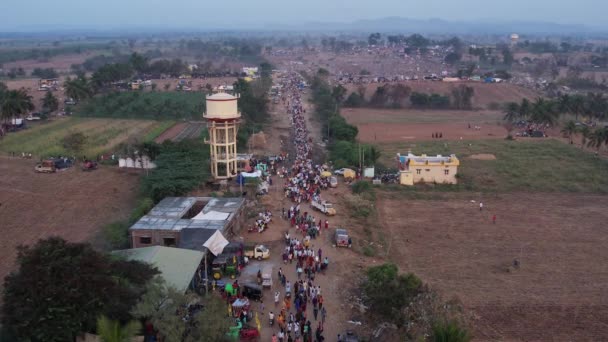 Aerial View Crowds People Road Returning Hindu Religious Event Karnikotsava — Stock video