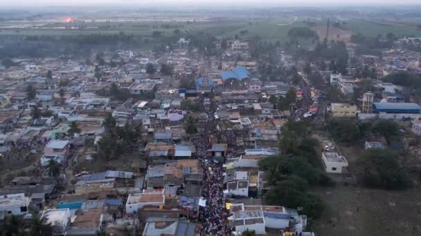 Aerial Video Massive Crowd Moving Busy Road Temple Religious Event — Video