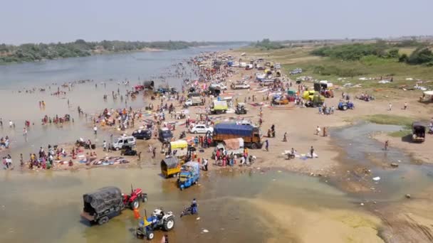 Vijayanagara India February 2023 Top View Large Crowd People Bathing — 图库视频影像