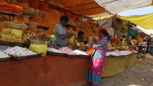 Виджаянагара Индия Февраля 2023 Широкие Сорта Сладостей Закусок Выставлены Магазине — стоковое видео