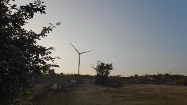 View Spinning Wind Turbine Hill Sky Sunset Summer — Stockvideo
