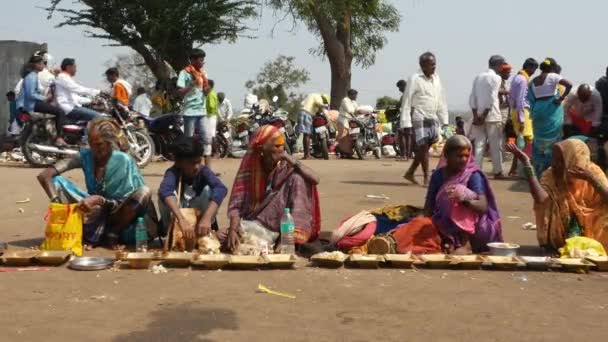 Vijayanagara India February 2023 View Elderly Women Jogatis Sit Line — 비디오