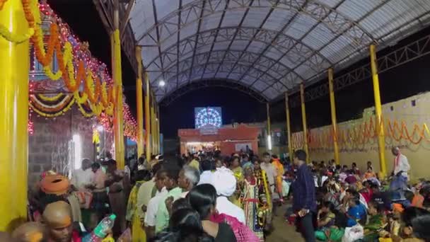 Vijayanagara Indie Únor 2023 Video Oddaných Obcházející Chrám Noci Během — Stock video