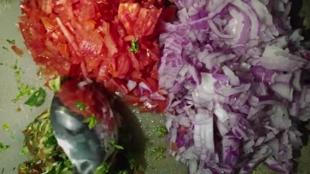 Closeup Minced Tomato Onion Crushed Green Chilli Chop Board Cooking — Stock Video