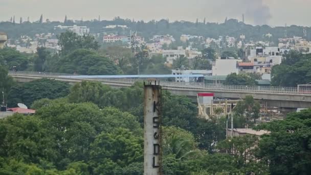 Бангалор Индия Июль 2016 Года Вид Промышленную Фабрику Шимни Пылающую — стоковое видео