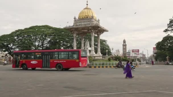 Майсур Индия Июня 2016 Широкий Обзор Мемориальной Скульптуры Махараджи Сайте — стоковое видео