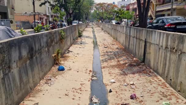 Bangalore Indie Duben 2023 Široký Pohled Dlouhou Kanalizaci Nebo Kanalizaci — Stock video