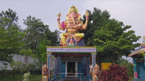Syn Gud Början Herren Ganesha Staty Templet Den Hinduiska Elefanthuvud — Stockvideo