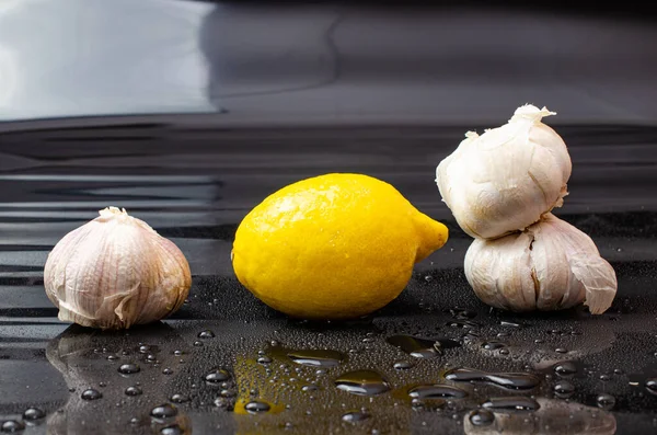 Raw Garlic Lemon Black Background Cooking Ingredients — Stock Photo, Image