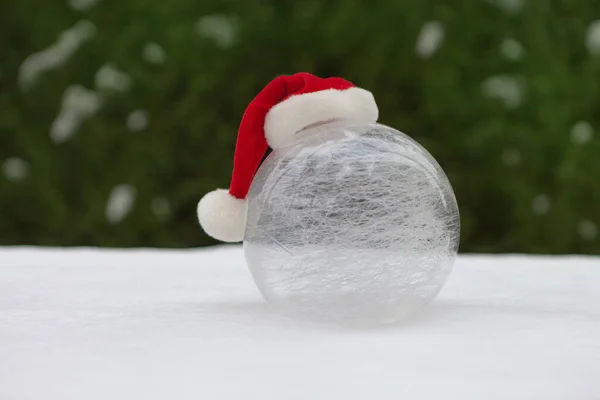 White Glass Ball Snow Christmas Hat Winter World Christmas Tree — Stock Photo, Image
