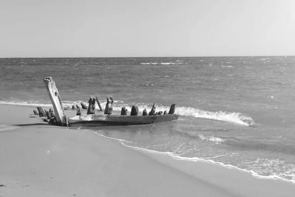Remains Old Boat Shore Wooden Longtail Boat Covered Sand Travel — Stock Photo, Image
