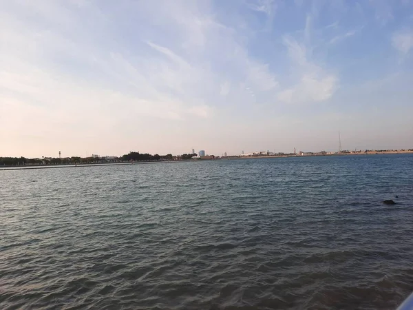 제다의 아름다운 Jeddah Corniche 또는제 프론트 Jeddah Waterfront 사우디아라비아 지역이다 — 스톡 사진