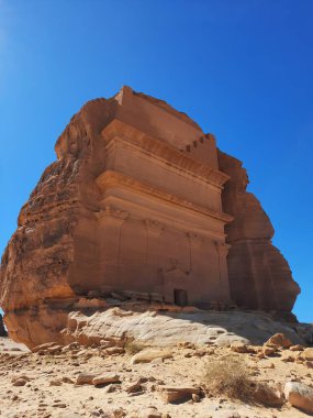 El-Ula, Suudi Arabistan 'daki Madain Saleh arkeolojik sahasının güzel gündüz manzarası.