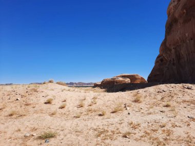 El-Ula, Suudi Arabistan 'daki Madain Saleh arkeolojik sahasının güzel gündüz manzarası.