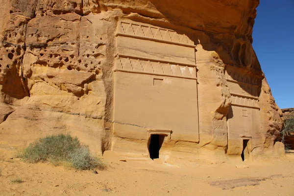 Kaunis Päivänäkymä Hegra Madain Saleh Arkeologiselle Paikalle Ulassa Saudi Arabiassa — kuvapankkivalokuva