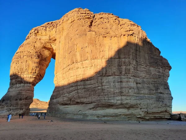 Bella Vista Serale Elephant Rock Ula Arabia Saudita Turisti Accorrono — Foto Stock