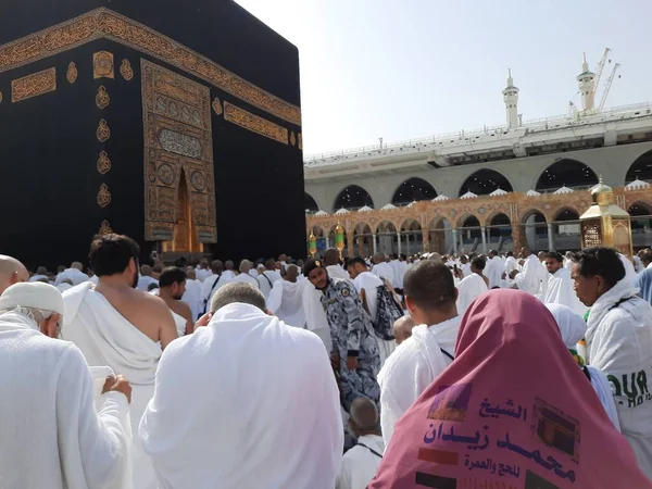 Peziarah Dari Seluruh Dunia Hadir Halaman Masjid Haram Untuk Tawaf — Stok Foto