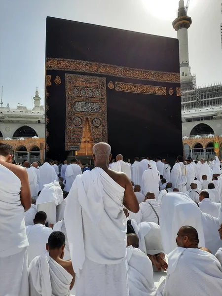 Peregrinos Todo Mundo Están Presentes Patio Masjid Haram Para Tawaf —  Fotos de Stock