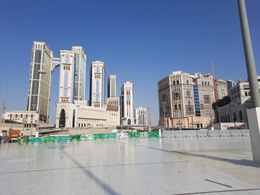 Mekke 'deki Mescid-i Haram' dan Jabal Omar yerleşim merkezinin güzel gündüz manzarası..