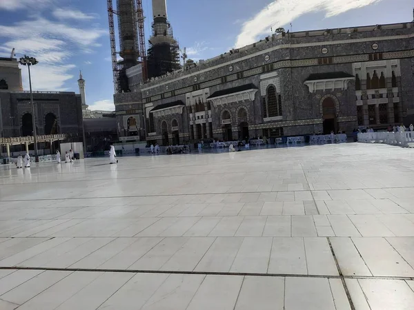 Una Hermosa Vista Diurna Del Patio Exterior Masjid Haram Meca — Foto de Stock