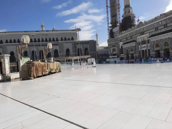 Frumoasă Vedere Timpul Zilei Curții Exterioare Masjid Haram Mecca — Fotografie, imagine de stoc