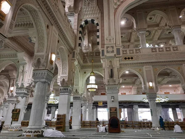Μια Όμορφη Θέα Την Ημέρα Του Εσωτερικού Του Masjid Haram — Φωτογραφία Αρχείου