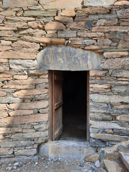 Дневной Вид Исторические Руины Древней Деревни Тхи Айн Zee Ain — стоковое фото