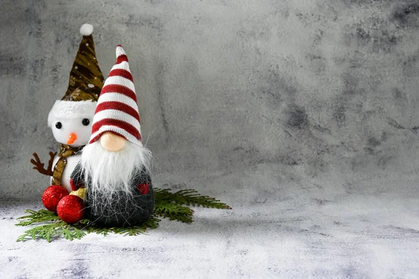 Снеговик Эльф Ждут Новогодних Праздников — стоковое фото