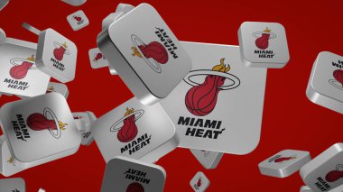 Miami Heat logolarının gümüş renkli, kare düğmeli 3D görüntüsü. Simgeler kırmızı bir zemine karşı dinamik bir şekilde yüzüyor. Spor haberleri, web afişleri ya da sosyal medya içeriği için mükemmel. 3B Görüntü.