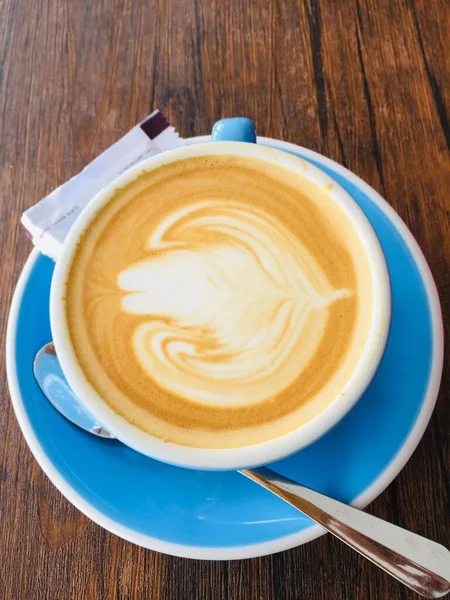 Egy Csésze Kávé Egy Gyönyörű Latte Art — Stock Fotó
