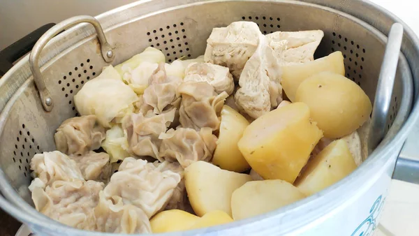 Indonesian Street Food Baso Tahu Which Consists Steamed Dumplings Potatoes — Stock Photo, Image
