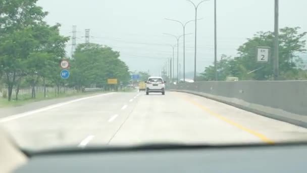 Bandung Endonezya Ekim 2023 Otoyolda Giden Bir Arabanın Yolcu Koltuğundan — Stok video